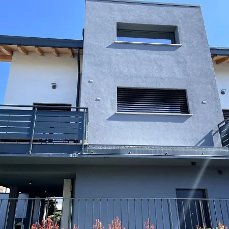 Casa Darcellas Trilocale In A4 Con Giardino Holiday home *