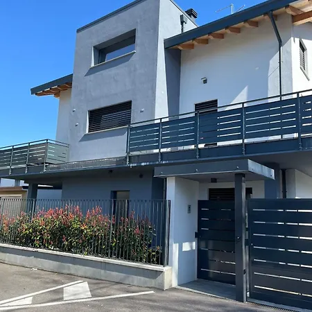 Holiday home Casa Darcellas Trilocale In A4 Con Giardino