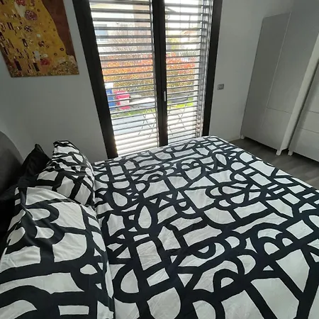 Casa Darcellas Trilocale In A4 Con Giardino Holiday home *