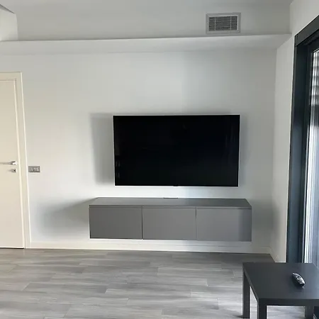Casa Darcellas Trilocale In A4 Con Giardino * Дальмине