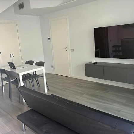 Дом отдыха Casa Darcellas Trilocale In A4 Con Giardino *
