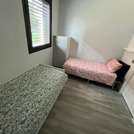 Casa Darcellas Trilocale In A4 Con Giardino Holiday home Dalmine